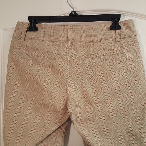 DKNY Khaki Plaid Bermuda Shorts Petite - Picture 6 of 7